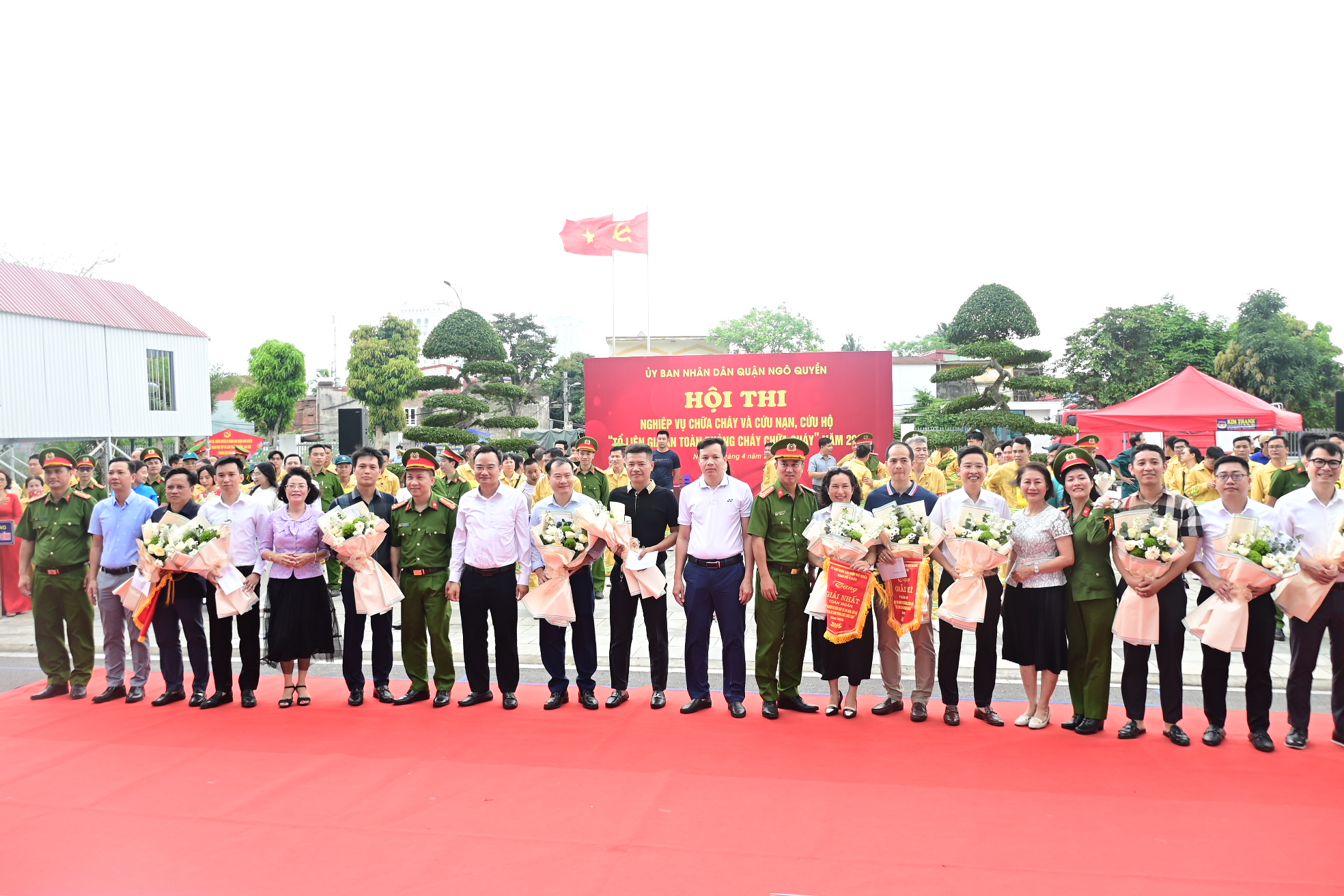Quận Ngô Quyền: 12 đội  tham gia Hội thi nghiệp vụ chữa cháy và cứu nạn, cứu hộ 